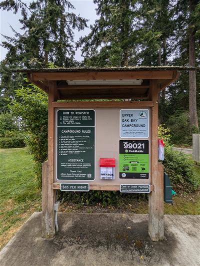 Upper Oak Bay Kiosk Sign - ParkMobile 2024